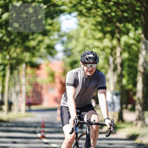 09.08.2026 - GEWOBA Citytriathlon Bremen Michael Burmester http://msf.ph/oto/9950733 09.08.2026 13:16:34 Radfahren 733, 780, 886, 976, 998 meine-sportfotos.de