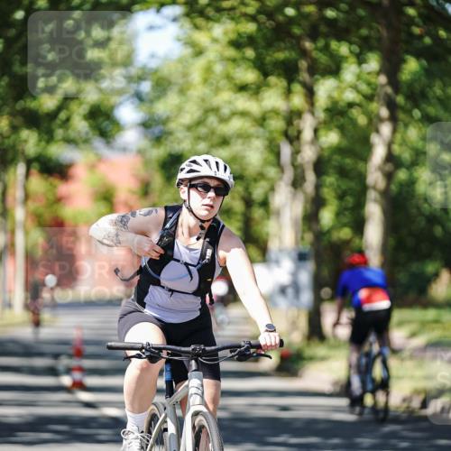 09.08.2026 - GEWOBA Citytriathlon Bremen Michael Burmester http://msf.ph/oto/9950752 09.08.2026 13:17:15 Radfahren 942, 1101, 1109 meine-sportfotos.de