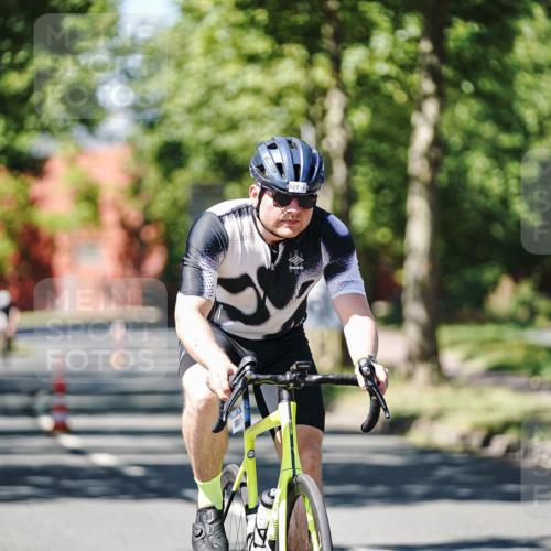 09.08.2026 - GEWOBA Citytriathlon Bremen Michael Burmester http://msf.ph/oto/9950787 09.08.2026 13:18:10 Radfahren 627, 798, 876, 953, 989 meine-sportfotos.de
