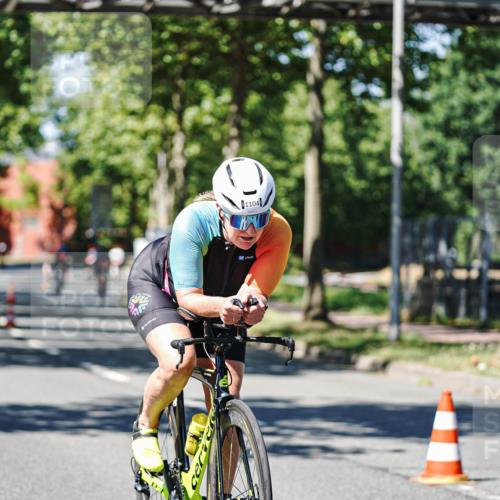 09.08.2026 - GEWOBA Citytriathlon Bremen Michael Burmester http://msf.ph/oto/9950804 09.08.2026 13:18:52 Radfahren 626, 800, 1104, 1115, 1159 meine-sportfotos.de