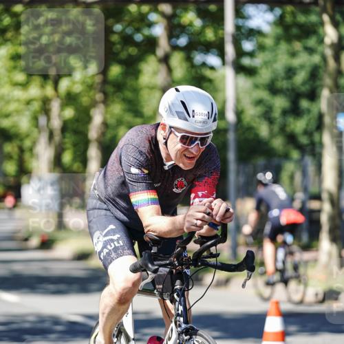 09.08.2026 - GEWOBA Citytriathlon Bremen Michael Burmester http://msf.ph/oto/9950834 09.08.2026 13:19:43 Radfahren 693, 785, 813, 1014, 1107 meine-sportfotos.de