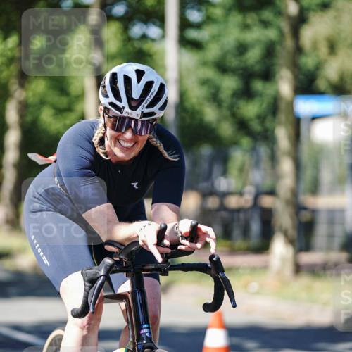 09.08.2026 - GEWOBA Citytriathlon Bremen Michael Burmester http://msf.ph/oto/9950900 09.08.2026 13:22:20 Radfahren 985 meine-sportfotos.de
