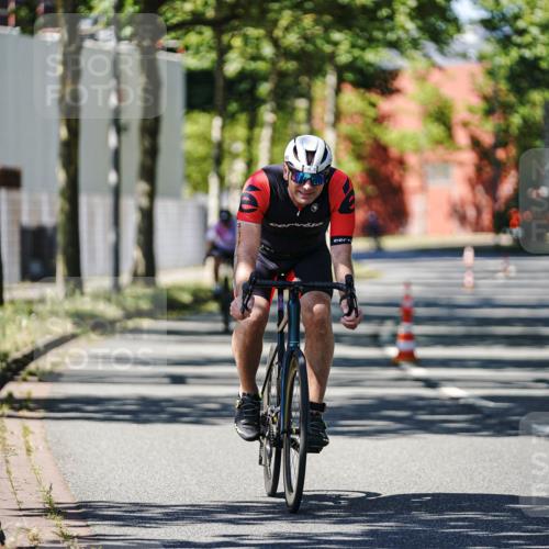 09.08.2026 - GEWOBA Citytriathlon Bremen Michael Burmester http://msf.ph/oto/9950912 09.08.2026 13:23:01 Radfahren 779, 828, 1106 meine-sportfotos.de