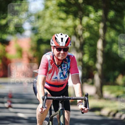 09.08.2026 - GEWOBA Citytriathlon Bremen Michael Burmester http://msf.ph/oto/9950989 09.08.2026 13:29:37 Radfahren 799, 999 meine-sportfotos.de