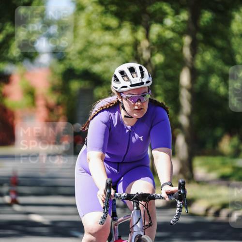 09.08.2026 - GEWOBA Citytriathlon Bremen Michael Burmester http://msf.ph/oto/9951013 09.08.2026 13:30:33 Radfahren 905, 963 meine-sportfotos.de