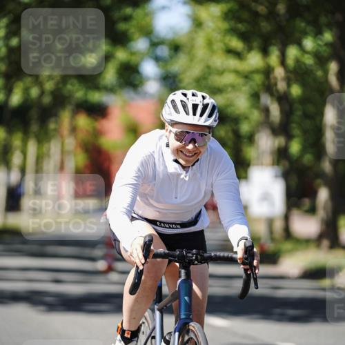 09.08.2026 - GEWOBA Citytriathlon Bremen Michael Burmester http://msf.ph/oto/9951024 09.08.2026 13:31:53 Radfahren 964 meine-sportfotos.de