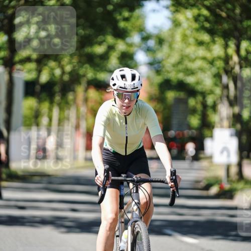 09.08.2026 - GEWOBA Citytriathlon Bremen Michael Burmester http://msf.ph/oto/9951030 09.08.2026 13:32:14 Radfahren 993, 1103, 1141 meine-sportfotos.de