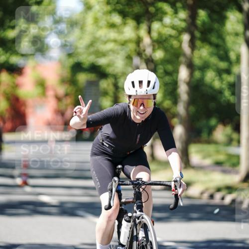 09.08.2026 - GEWOBA Citytriathlon Bremen Michael Burmester http://msf.ph/oto/9951050 09.08.2026 13:32:48 Radfahren 822, 939, 990, 1006 meine-sportfotos.de
