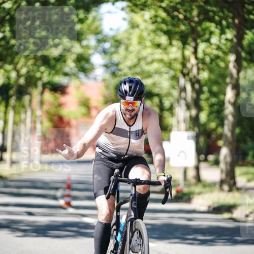 09.08.2026 - GEWOBA Citytriathlon Bremen Michael Burmester http://msf.ph/oto/9951053 09.08.2026 13:32:55 Radfahren 939, 990, 1006 meine-sportfotos.de