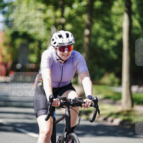 09.08.2026 - GEWOBA Citytriathlon Bremen Michael Burmester http://msf.ph/oto/9951091 09.08.2026 13:40:51 Radfahren 930 meine-sportfotos.de