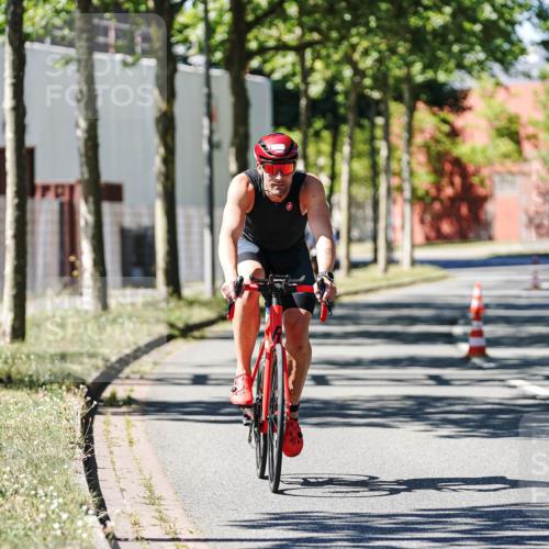 09.08.2026 - GEWOBA Citytriathlon Bremen Michael Burmester http://msf.ph/oto/9951111 09.08.2026 14:08:06 Radfahren 51, 184 meine-sportfotos.de