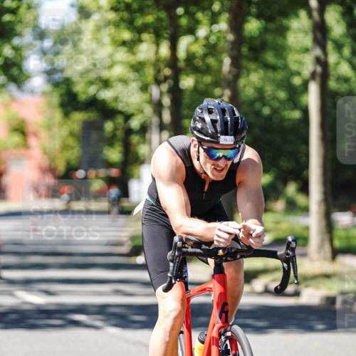 09.08.2026 - GEWOBA Citytriathlon Bremen Michael Burmester http://msf.ph/oto/9951125 09.08.2026 14:08:32 Radfahren 1, 176 meine-sportfotos.de