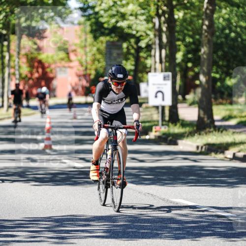 09.08.2026 - GEWOBA Citytriathlon Bremen Michael Burmester http://msf.ph/oto/9951137 09.08.2026 14:09:13 Radfahren 32, 140, 170, 181, 185, 187 meine-sportfotos.de