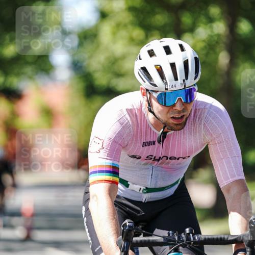 09.08.2026 - GEWOBA Citytriathlon Bremen Michael Burmester http://msf.ph/oto/9951210 09.08.2026 14:11:16 Radfahren 11, 13, 26, 33, 41, 68, 79, 84, 85, 109, 113, 117, 129, 139, 143, 144, 150 meine-sportfotos.de