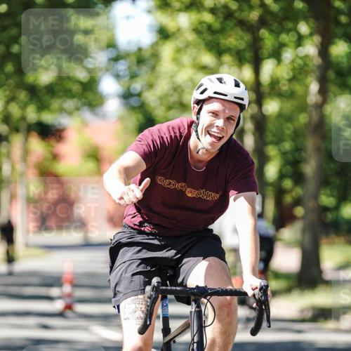 09.08.2026 - GEWOBA Citytriathlon Bremen Michael Burmester http://msf.ph/oto/9951257 09.08.2026 14:12:25 Radfahren 5, 27, 45, 91, 99, 105, 135, 169, 270 meine-sportfotos.de