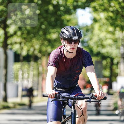 09.08.2026 - GEWOBA Citytriathlon Bremen Michael Burmester http://msf.ph/oto/9951259 09.08.2026 14:12:27 Radfahren 5, 27, 45, 91, 99, 105, 135, 169, 270 meine-sportfotos.de