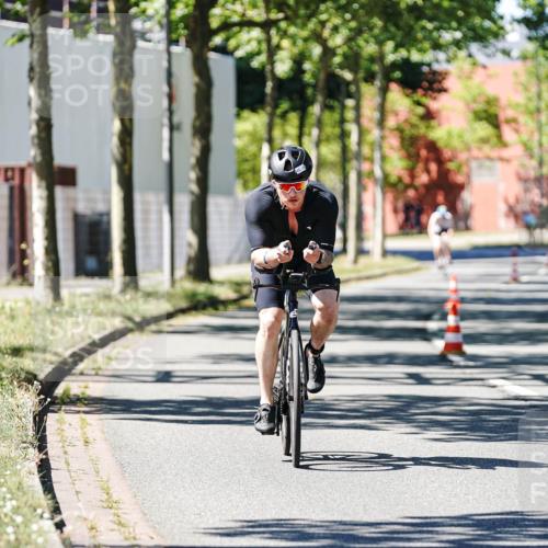 09.08.2026 - GEWOBA Citytriathlon Bremen Michael Burmester http://msf.ph/oto/9951261 09.08.2026 14:12:30 Radfahren 5, 27, 45, 91, 99, 105, 135, 270 meine-sportfotos.de