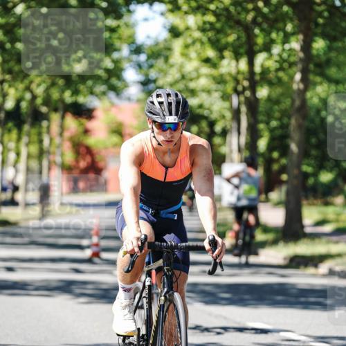 09.08.2026 - GEWOBA Citytriathlon Bremen Michael Burmester http://msf.ph/oto/9951285 09.08.2026 14:13:06 Radfahren 2, 21, 24, 38, 54, 82, 83, 279, 304 meine-sportfotos.de