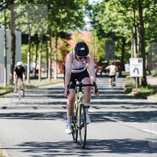 09.08.2026 - GEWOBA Citytriathlon Bremen Michael Burmester http://msf.ph/oto/9951290 09.08.2026 14:13:10 Radfahren 2, 38, 54, 82, 83, 279, 304 meine-sportfotos.de