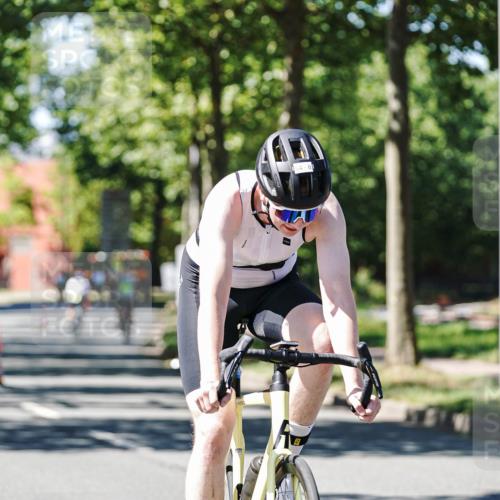 09.08.2026 - GEWOBA Citytriathlon Bremen Michael Burmester http://msf.ph/oto/9951292 09.08.2026 14:13:11 Radfahren 2, 38, 54, 82, 279, 304 meine-sportfotos.de