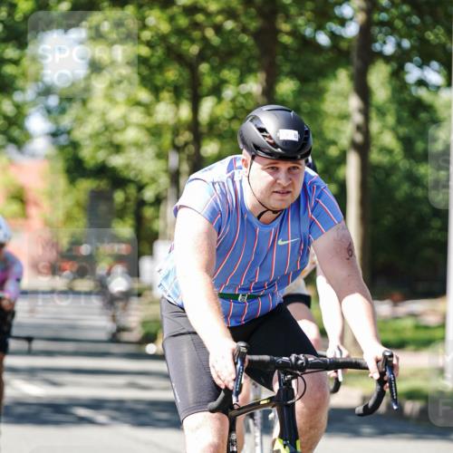 09.08.2026 - GEWOBA Citytriathlon Bremen Michael Burmester http://msf.ph/oto/9951340 09.08.2026 14:14:15 Radfahren 6, 69, 90, 146, 186, 295 meine-sportfotos.de