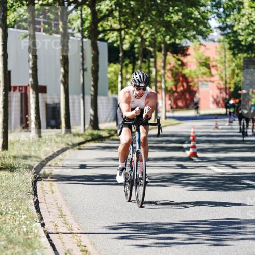 09.08.2026 - GEWOBA Citytriathlon Bremen Michael Burmester http://msf.ph/oto/9951368 09.08.2026 14:15:11 Radfahren 66, 374 meine-sportfotos.de
