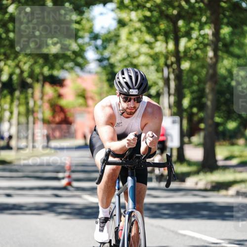 09.08.2026 - GEWOBA Citytriathlon Bremen Michael Burmester http://msf.ph/oto/9951369 09.08.2026 14:15:12 Radfahren 66, 374 meine-sportfotos.de