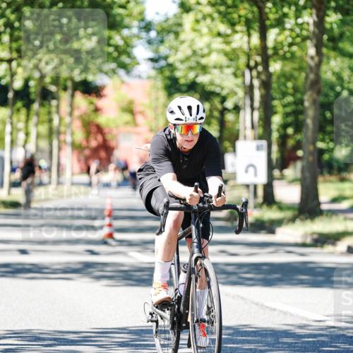 09.08.2026 - GEWOBA Citytriathlon Bremen Michael Burmester http://msf.ph/oto/9951375 09.08.2026 14:15:26 Radfahren 7, 10, 80, 433 meine-sportfotos.de