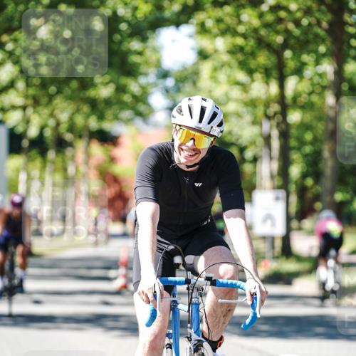 09.08.2026 - GEWOBA Citytriathlon Bremen Michael Burmester http://msf.ph/oto/9951397 09.08.2026 14:15:49 Radfahren 14, 37, 43, 89, 133, 163, 218, 257, 263, 285, 291, 308, 354 meine-sportfotos.de