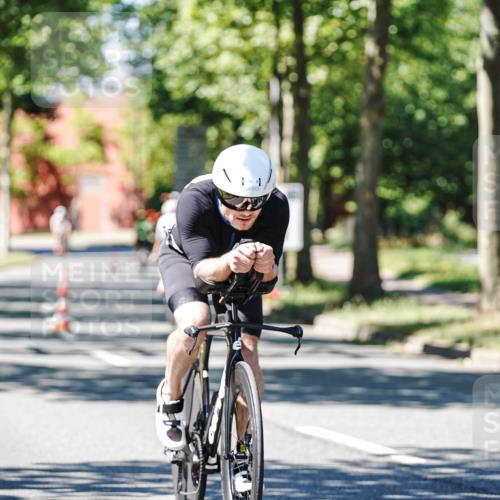 09.08.2026 - GEWOBA Citytriathlon Bremen Michael Burmester http://msf.ph/oto/9951479 09.08.2026 14:17:06 Radfahren 42, 106, 211, 395, 396 meine-sportfotos.de