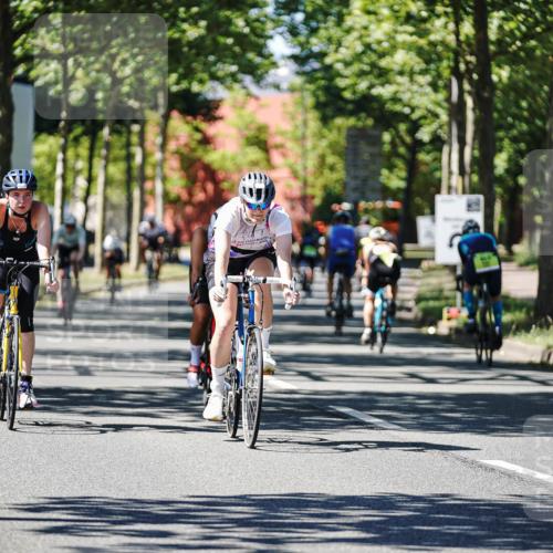 09.08.2026 - GEWOBA Citytriathlon Bremen Michael Burmester http://msf.ph/oto/9951507 09.08.2026 14:17:34 Radfahren 88, 106, 110, 193, 229, 269, 274, 309, 321, 337, 356, 429 meine-sportfotos.de