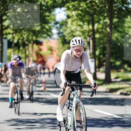 09.08.2026 - GEWOBA Citytriathlon Bremen Michael Burmester http://msf.ph/oto/9951547 09.08.2026 14:17:50 Radfahren 65, 190, 205, 229, 235, 256, 269, 290, 292, 293, 305, 316, 320, 336, 362, 378, 429, 457, 470, 485 meine-sportfotos.de