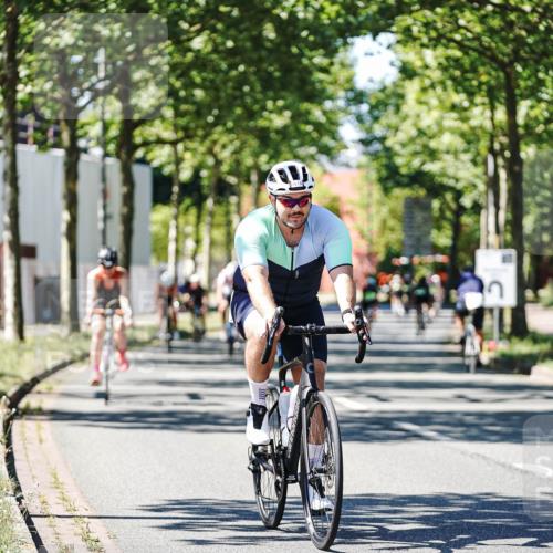 09.08.2026 - GEWOBA Citytriathlon Bremen Michael Burmester http://msf.ph/oto/9951550 09.08.2026 14:17:53 Radfahren 65, 190, 205, 229, 235, 256, 269, 290, 292, 293, 305, 316, 320, 336, 362, 364, 371, 378, 457, 470, 485 meine-sportfotos.de