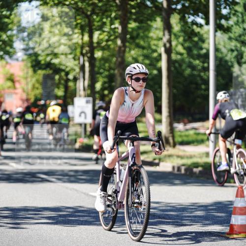 09.08.2026 - GEWOBA Citytriathlon Bremen Michael Burmester http://msf.ph/oto/9951626 09.08.2026 14:18:46 Radfahren 107, 173, 210, 221, 227, 244, 266, 277, 280, 289, 297, 314, 324, 344, 347, 352, 369, 385, 455 meine-sportfotos.de