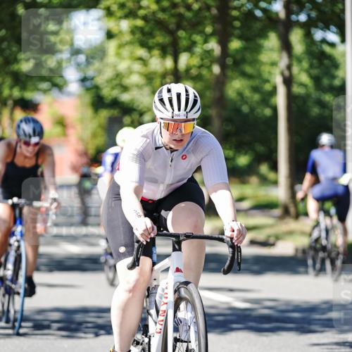 09.08.2026 - GEWOBA Citytriathlon Bremen Michael Burmester http://msf.ph/oto/9951638 09.08.2026 14:18:53 Radfahren 107, 173, 210, 221, 227, 244, 266, 289, 297, 314, 324, 341, 344, 347, 352, 370, 373, 385, 403, 455 meine-sportfotos.de