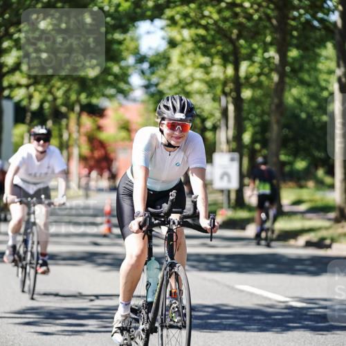 09.08.2026 - GEWOBA Citytriathlon Bremen Michael Burmester http://msf.ph/oto/9951670 09.08.2026 14:19:19 Radfahren 197, 204, 216, 223, 253, 306, 335, 434, 487, 523 meine-sportfotos.de