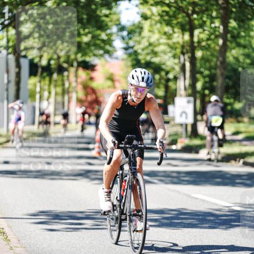 09.08.2026 - GEWOBA Citytriathlon Bremen Michael Burmester http://msf.ph/oto/9951779 09.08.2026 14:20:23 Radfahren 199, 233, 250, 313, 368, 384, 398, 417, 450, 456, 482, 532 meine-sportfotos.de