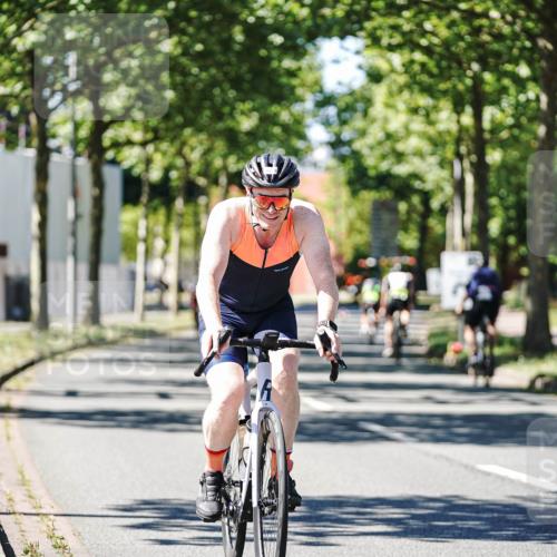 09.08.2026 - GEWOBA Citytriathlon Bremen Michael Burmester http://msf.ph/oto/9951797 09.08.2026 14:20:38 Radfahren 233, 250, 264, 282, 338, 384, 402, 438, 450, 501 meine-sportfotos.de