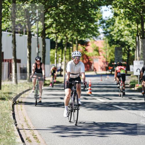 09.08.2026 - GEWOBA Citytriathlon Bremen Michael Burmester http://msf.ph/oto/9951820 09.08.2026 14:21:01 Radfahren 30, 198, 214, 231, 252, 255, 268, 390, 409, 479, 508, 515 meine-sportfotos.de