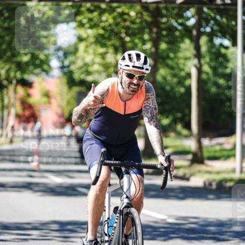 09.08.2026 - GEWOBA Citytriathlon Bremen Michael Burmester http://msf.ph/oto/9951976 09.08.2026 14:23:20 Radfahren 31, 375, 379, 424, 441, 463 meine-sportfotos.de
