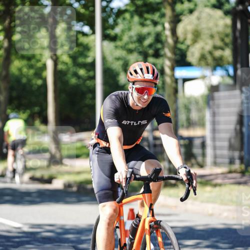 09.08.2026 - GEWOBA Citytriathlon Bremen Michael Burmester http://msf.ph/oto/9952086 09.08.2026 14:24:58 Radfahren 112, 141, 380, 514 meine-sportfotos.de