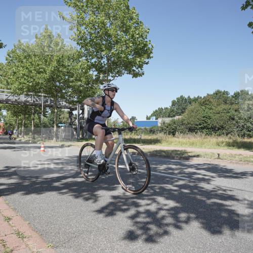 09.08.2026 - GEWOBA Citytriathlon Bremen Michael Burmester http://msf.ph/oto/9952112 09.08.2026 13:17:16 Radfahren 942, 1101, 1109 meine-sportfotos.de
