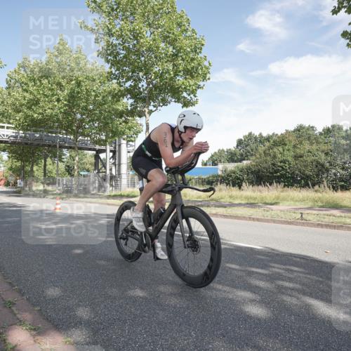 09.08.2026 - GEWOBA Citytriathlon Bremen Michael Burmester http://msf.ph/oto/9952150 09.08.2026 10:18:29 Radfahren 302, 306 meine-sportfotos.de