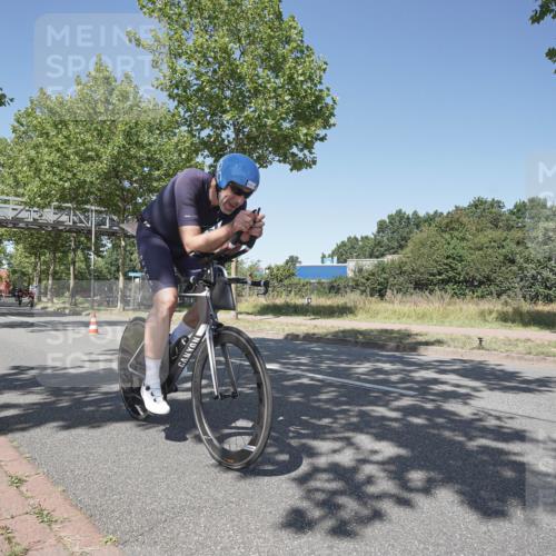 09.08.2026 - GEWOBA Citytriathlon Bremen Michael Burmester http://msf.ph/oto/9952200 09.08.2026 13:19:34 Radfahren 693, 785, 813, 944, 1107 meine-sportfotos.de