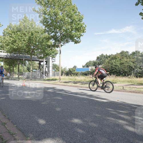 09.08.2026 - GEWOBA Citytriathlon Bremen Michael Burmester http://msf.ph/oto/9952216 09.08.2026 10:24:32 Radfahren 286, 297, 393 meine-sportfotos.de