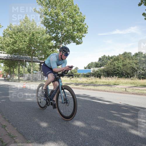 09.08.2026 - GEWOBA Citytriathlon Bremen Michael Burmester http://msf.ph/oto/9952232 09.08.2026 10:24:51 Radfahren 291, 314, 358 meine-sportfotos.de