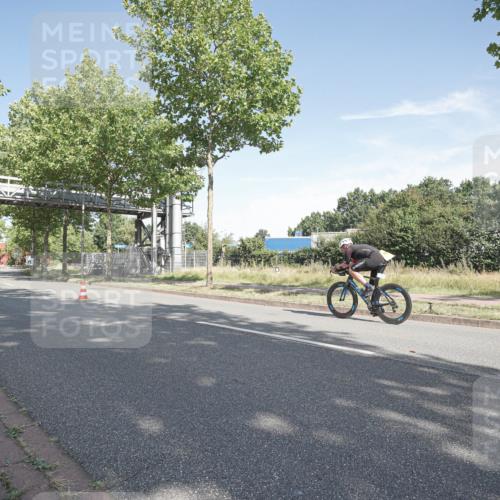 09.08.2026 - GEWOBA Citytriathlon Bremen Michael Burmester http://msf.ph/oto/9952238 09.08.2026 10:25:07 Radfahren 358, 377 meine-sportfotos.de