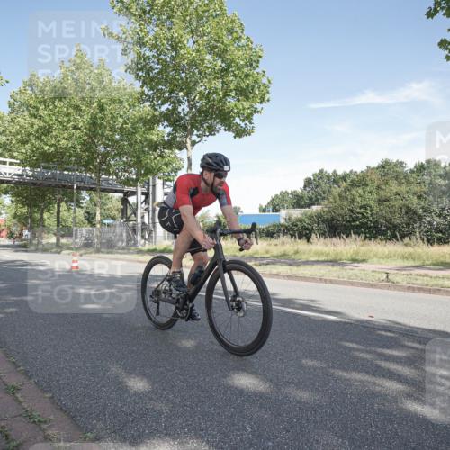 09.08.2026 - GEWOBA Citytriathlon Bremen Michael Burmester http://msf.ph/oto/9952242 09.08.2026 10:25:15 Radfahren 323, 360, 377, 427 meine-sportfotos.de