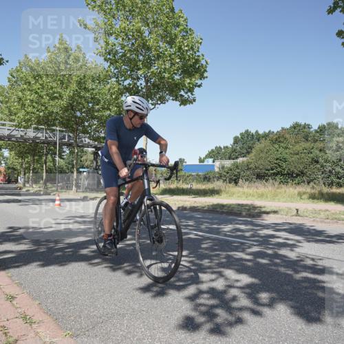 09.08.2026 - GEWOBA Citytriathlon Bremen Michael Burmester http://msf.ph/oto/9952256 09.08.2026 13:21:18 Radfahren 546, 782, 887 meine-sportfotos.de
