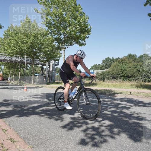 09.08.2026 - GEWOBA Citytriathlon Bremen Michael Burmester http://msf.ph/oto/9952258 09.08.2026 13:21:21 Radfahren 546, 782, 887 meine-sportfotos.de